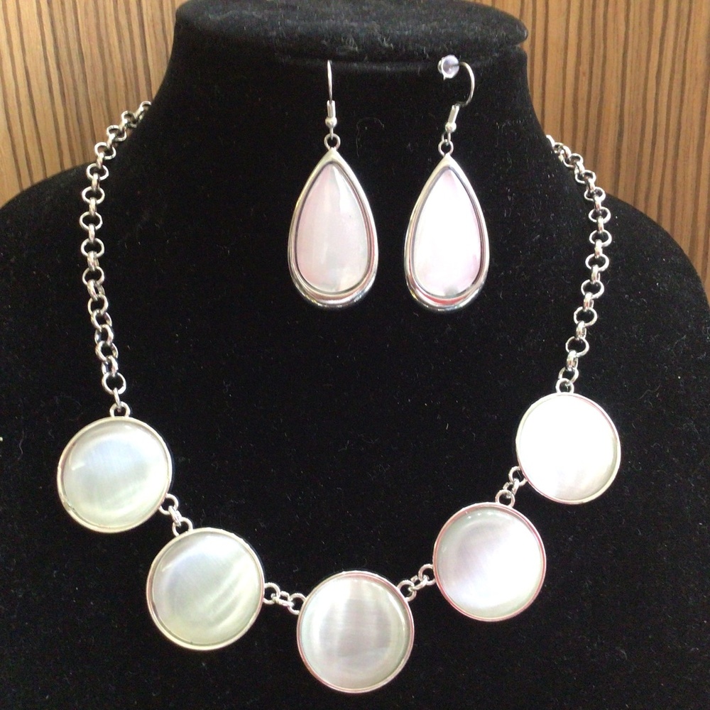 Beautiful white pearl like a finish necklace with matching earrings